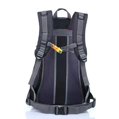 山40Lの防水ハイキングのバックパック0.8kgの軽量のハイキングのバックパックの女性