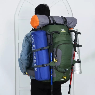 60Lライト級選手の防水ハイキングは70cmのRainproofバックパックをBackpack