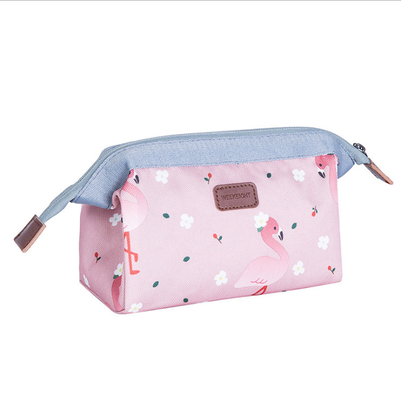 ジッパーの洗面用品のバッグ レディーかわいいポータブルが付いている化粧品袋を掛ける方法