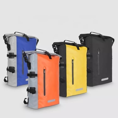 カヤックを漕ぐBSCIのための防水袋を浮かべる500Dポリ塩化ビニールの防水ハイキングのバックパック