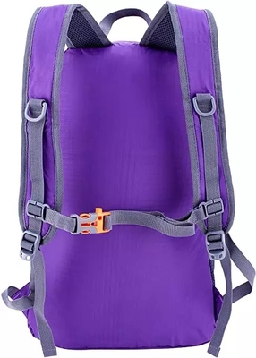 赤いBSCIの折り畳み式のハイキングのバックパック35L山装置のリュックサックは防水する