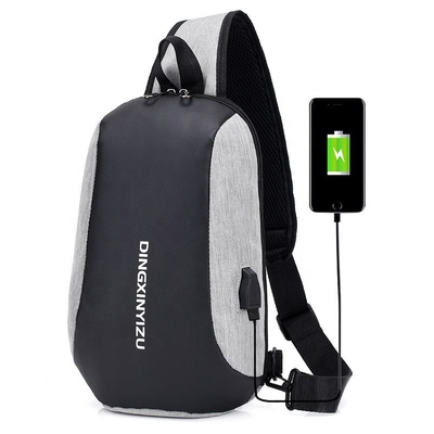 4.2L黒いナイロン吊り鎖袋ODMの吊り鎖の箱のCrossbody袋の多機能の防水