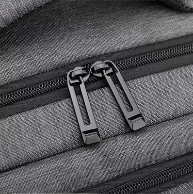 15.6インチ ビジネス ラップトップはUsb 28*16*42 Cmが付いている防水旅行バックパックをBackpacks